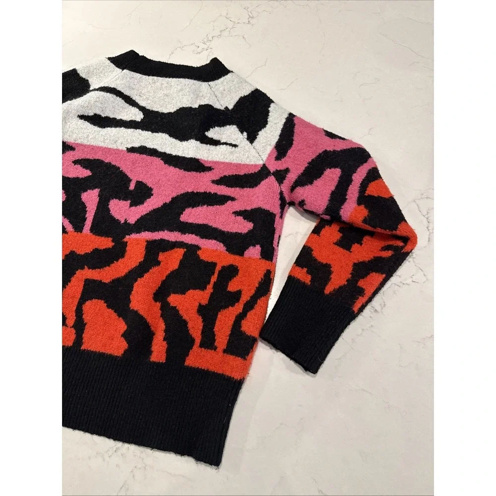 THML Womens Tiger print‎ sweater Women's size M